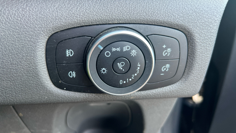 Ford Transit Custom 320 L1 Diesel Fwd 2.0 EcoBlue 170ps High Roof Limited Van